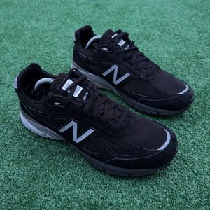 NEW BALANCE 990 V4 (made in USA) - Men’s Sneakers - SIZE 9.5